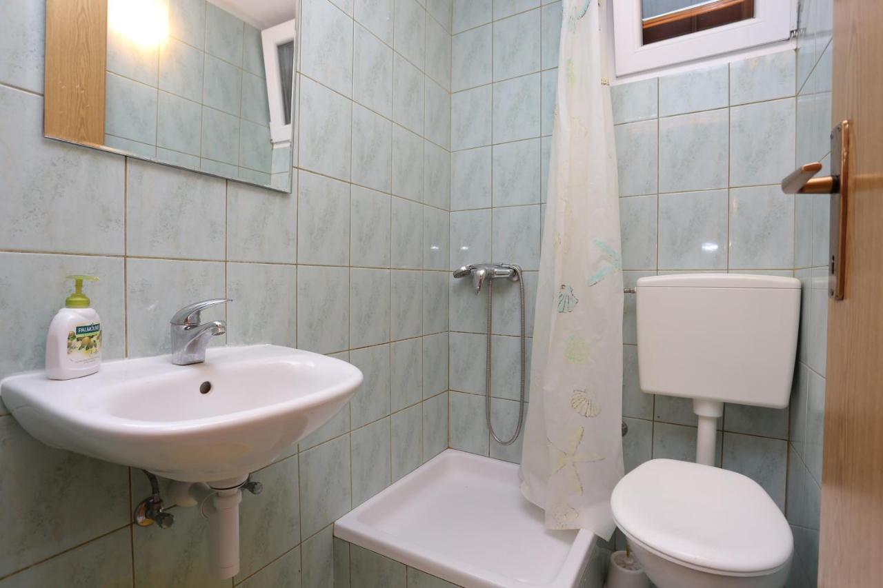 Apartments By The Sea Nemira, Omis - 17039 Tice Ngoại thất bức ảnh